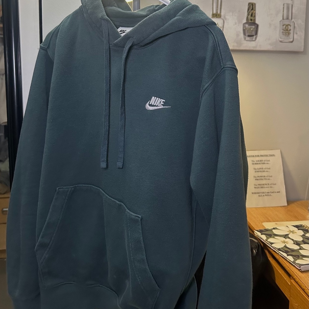 NIKE UNIQUE COLOR FLEECE HOODIE